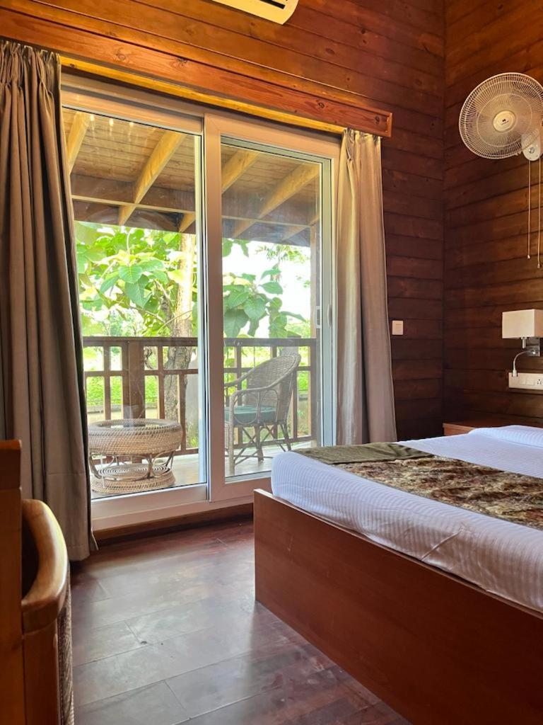Jironi Resort Tezpur Ngoại thất bức ảnh